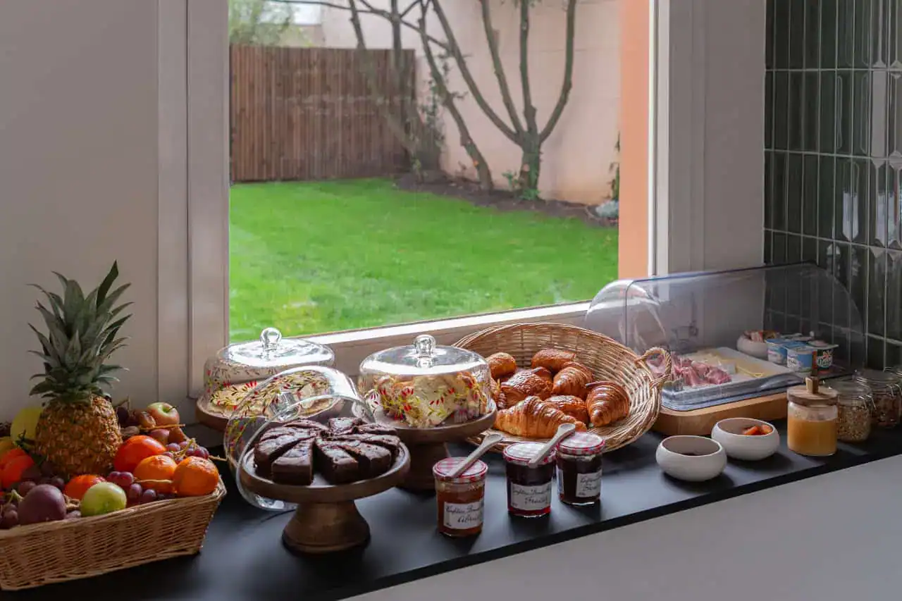 Alliance Hotel Breakfast