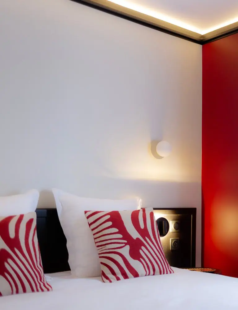 Alliance Hotel King Bed